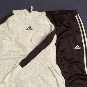 Adidas Set - Hoodie / Pants!